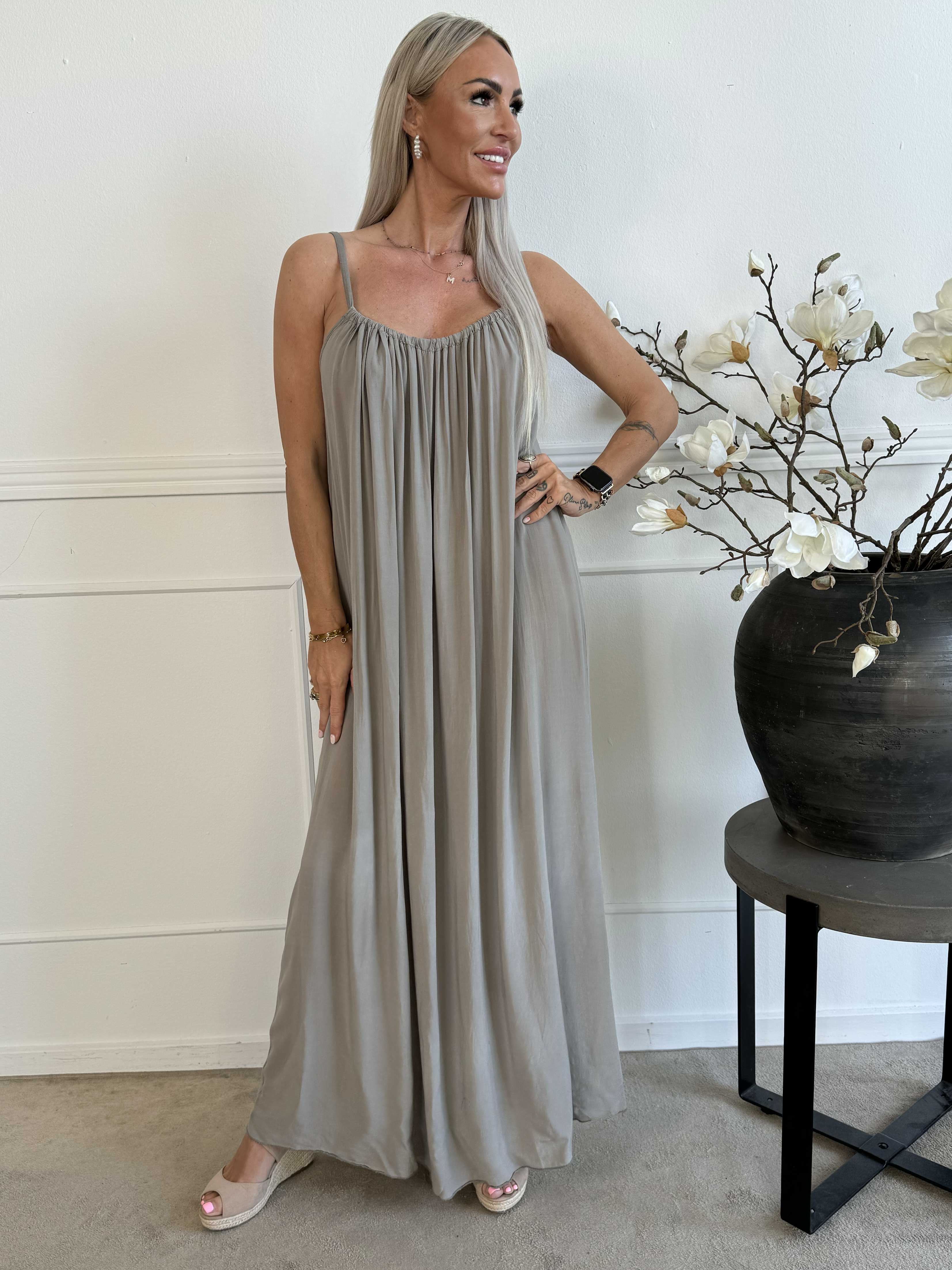 Sunshines Long - Lätt sommarklänning i viskos